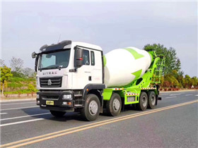 重汽汕德卡輕量化12方發(fā)車！